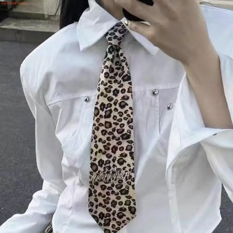 Q5WE Adjustable Pre Tied Neck Tie Leopard Print Student Uniform Cosplay Party Necktie