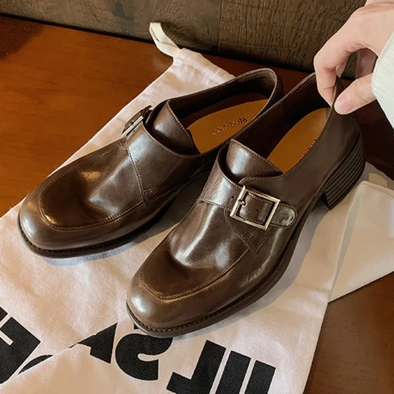 

Retro Brown Designer Low Heel Pumps for Women Fashion Belt Buckle Design British Style Loafers Comfort Lightweight Women's Shoe