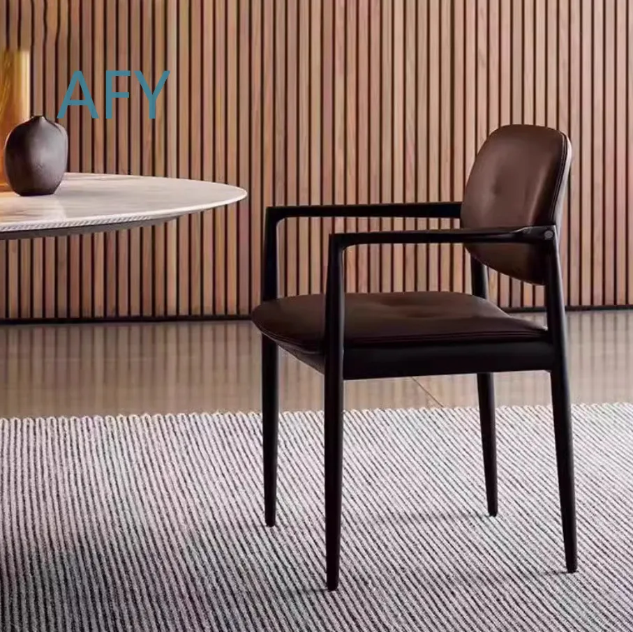 Italian Minimalist Dining Chair for Home Use Made of Ash Wood Modern Designer Armchair with Backrest and Armrest for Meeting