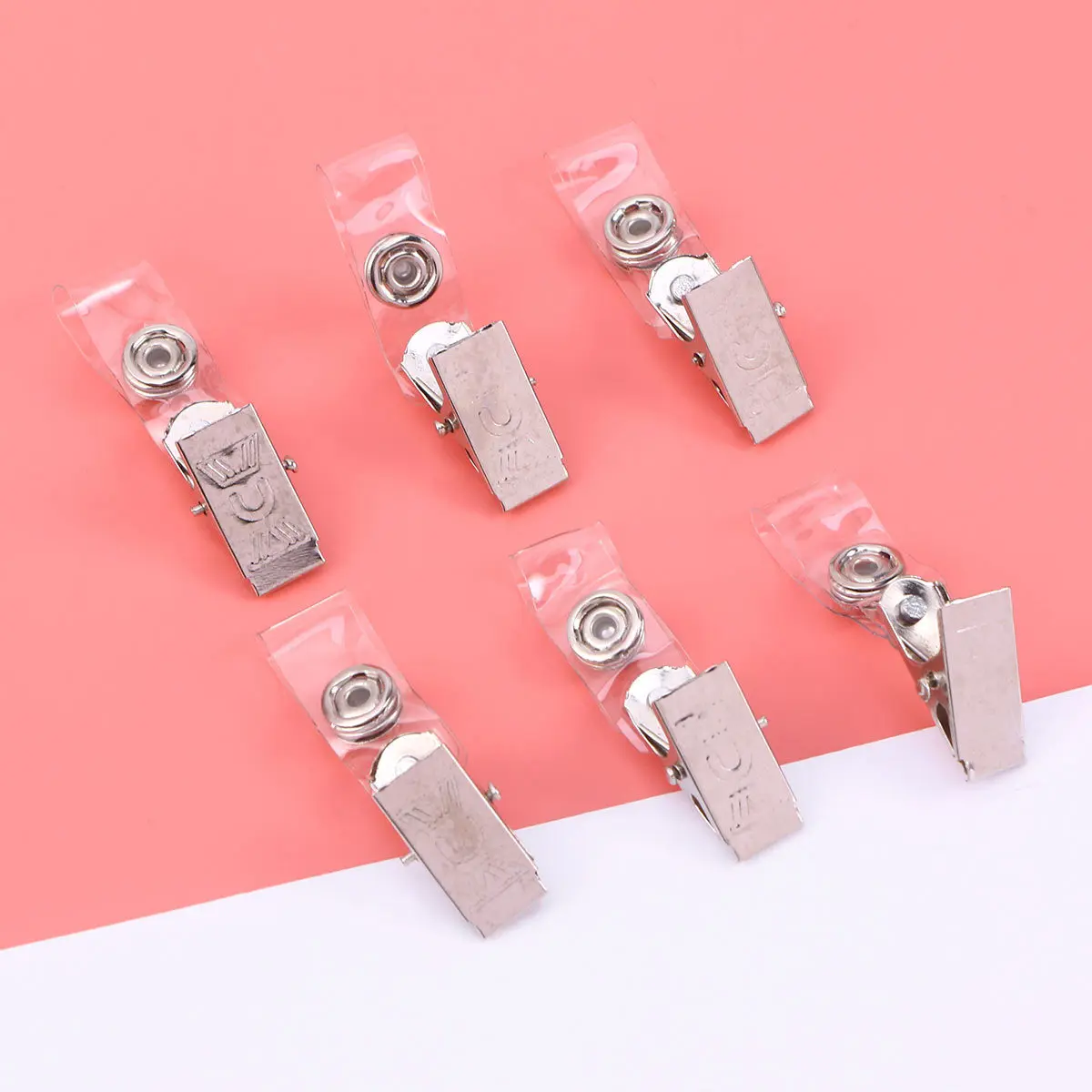 

100 шт. выдвижных держателей для бейджей с зажимом из нержавеющей стали и удлиненным шнуром, идеально подходят для удостоверений личности, медсестер, врачей, офисного персонала, для совещаний