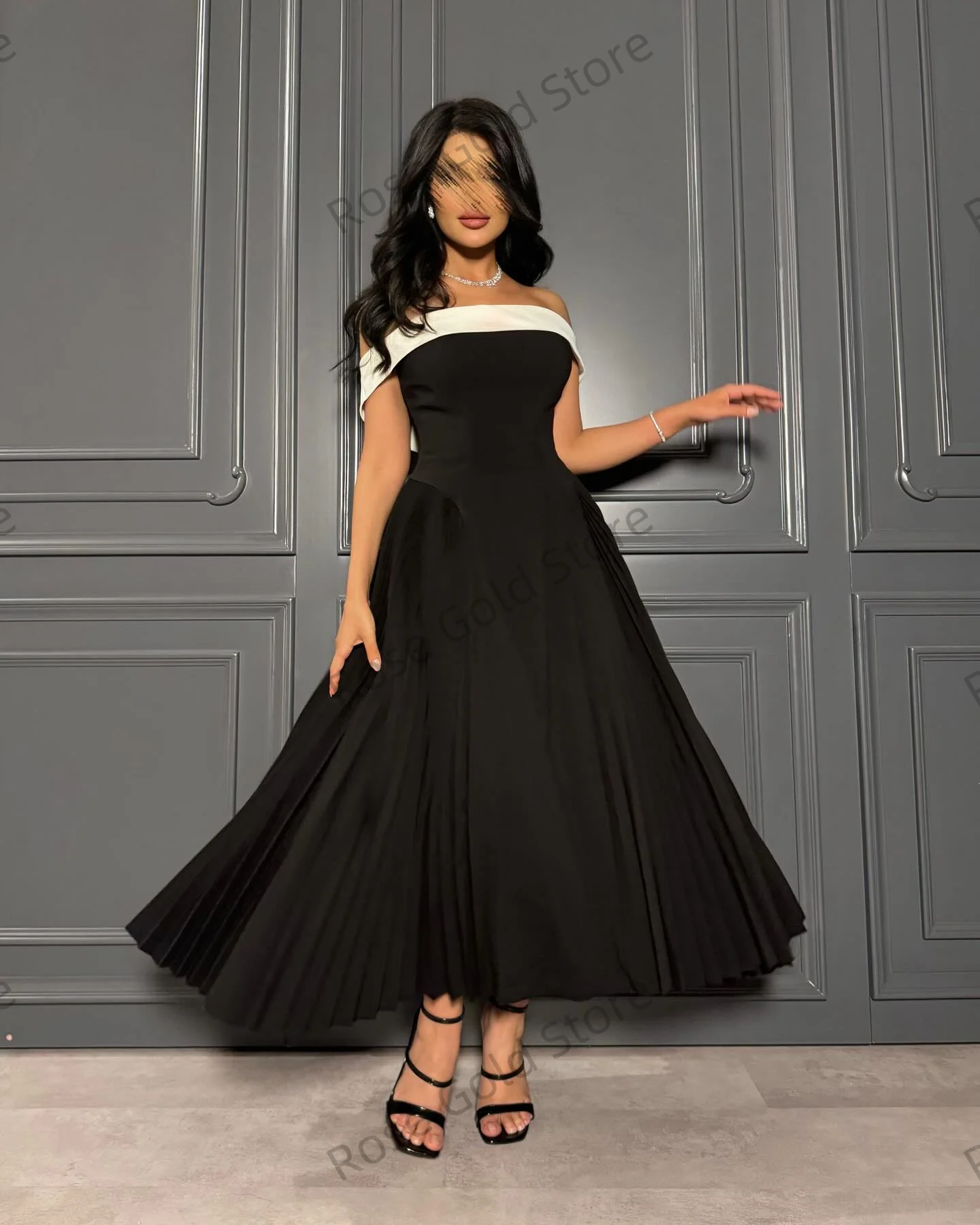 Charmant A-lijn Avondjurk Zwart Off Schouder Vrouwen Prom Party Jurken Aangepaste Eenvoudige Mouwloze Arabische Vestidos De Fiesta