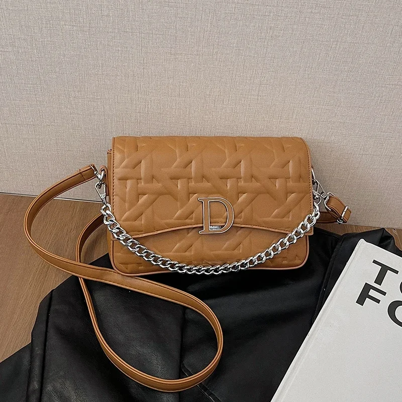 

Classic Messenger Bag for Ladies - Leather Shoulder Crossbody Elegant Design by Famous Luxury Brand