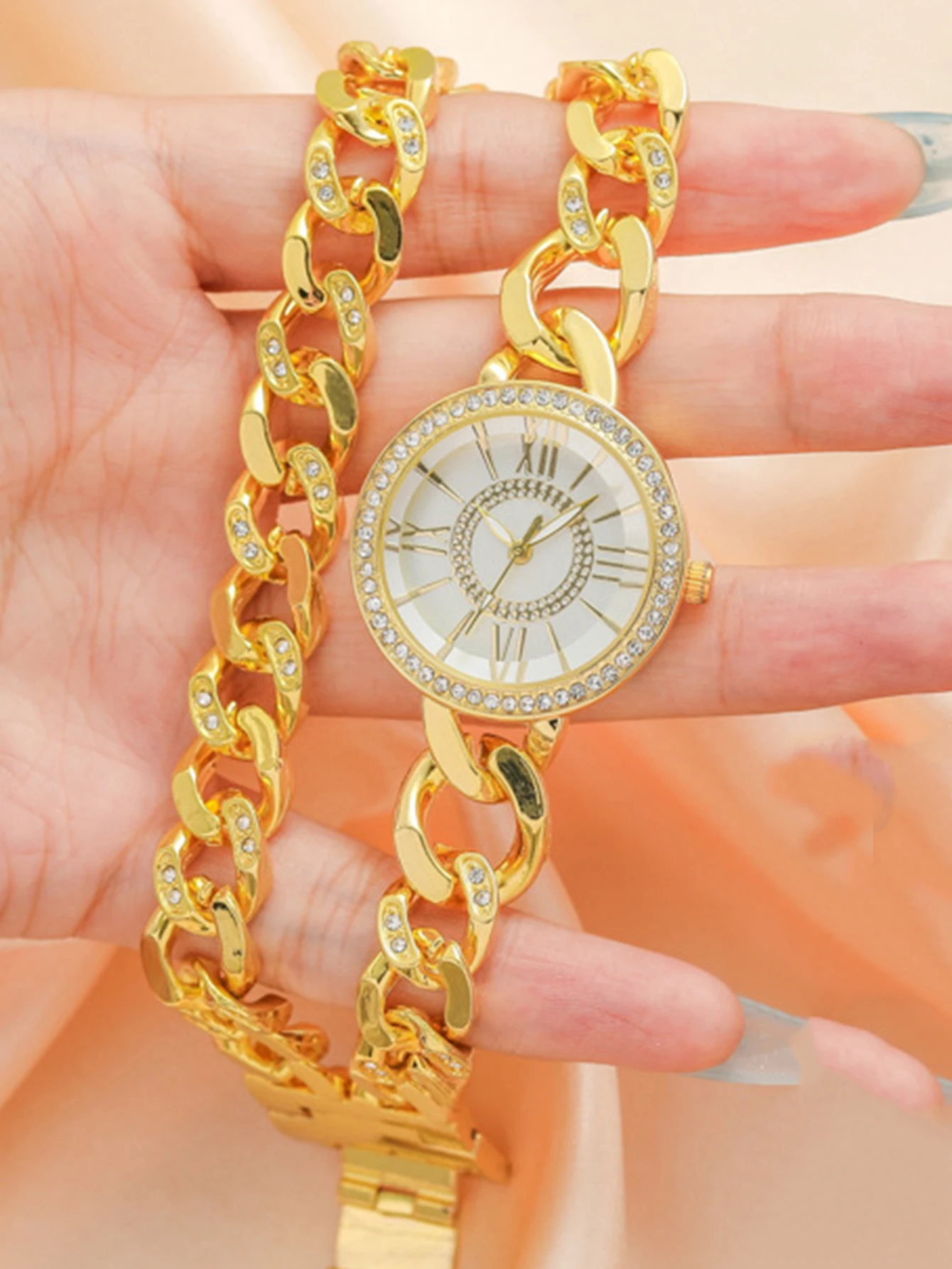 Women Fashion Simple Roman Dial Chain Bracelet Watch