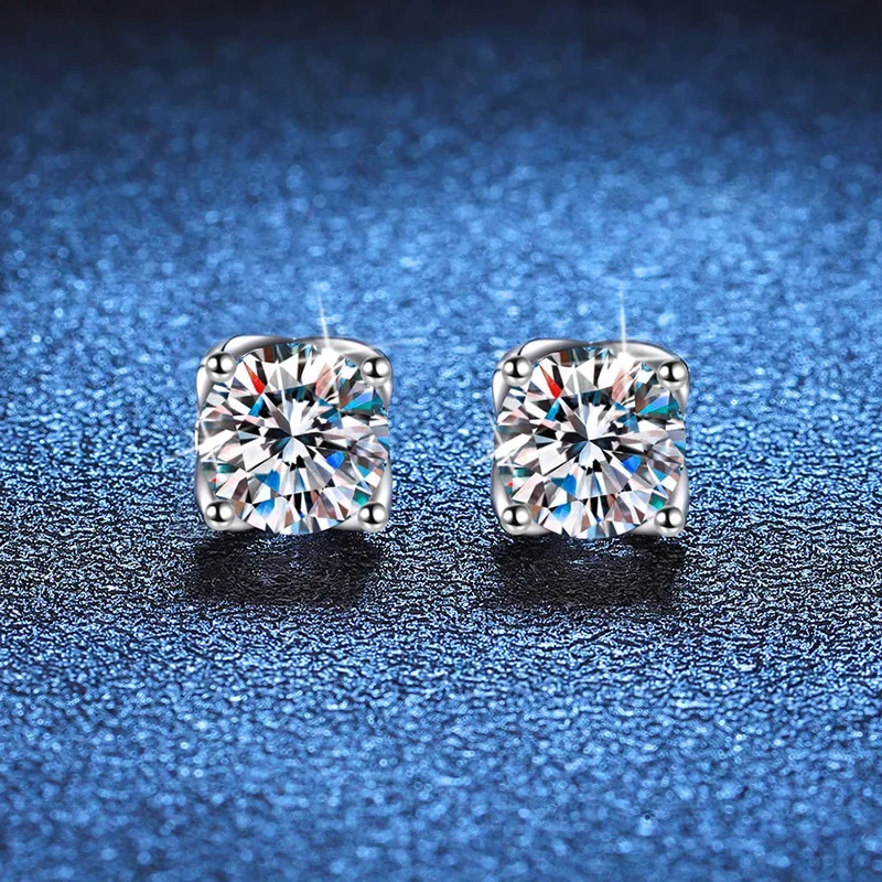 18K platinum diamond stud earrings, fashionable and simple petals plated with PT950, platinum moissanite earrings for women