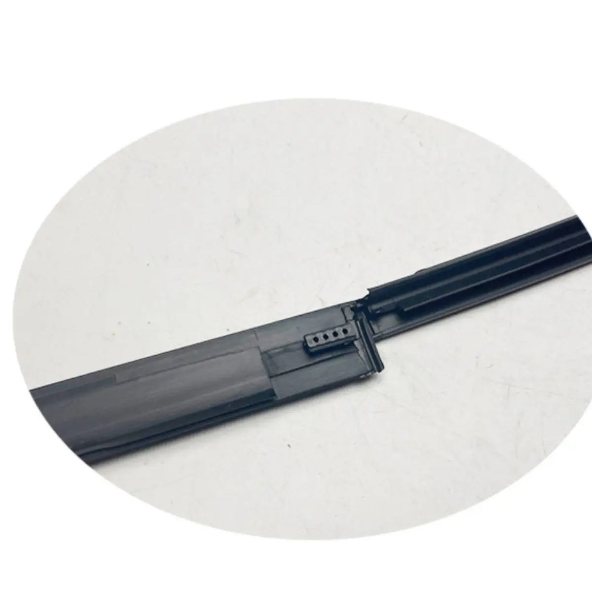 

For Toyota RAV4 2009-2010-2011-2012-2013 Windshield Sealing Strip Windshield Gasket Windshield Trim