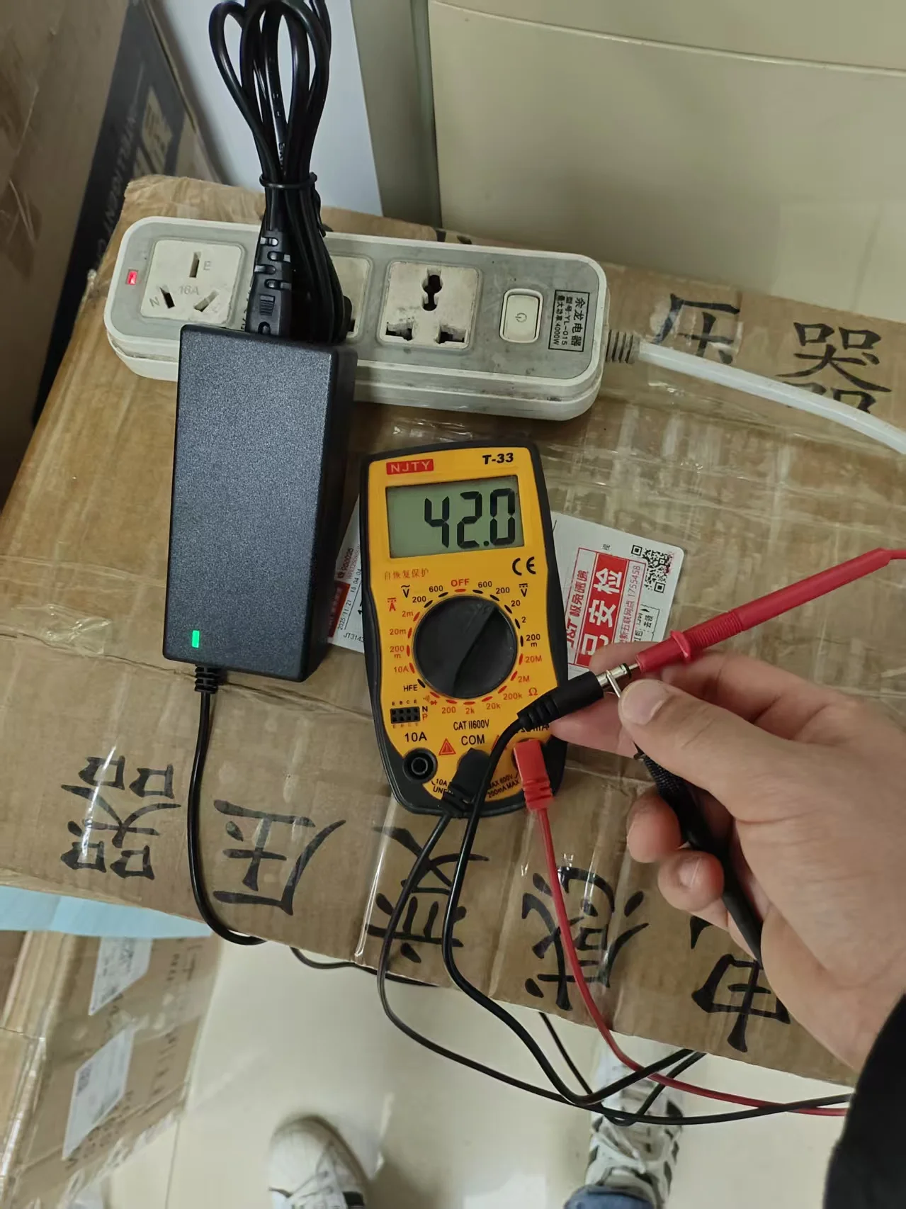 42v 2a Smart Lithium Batterie ladegerät 5,5x2,1mm DC für 36v 10s 10ah 12ah 20ah Elektroauto Hover board Balance Rad Ladung eu us