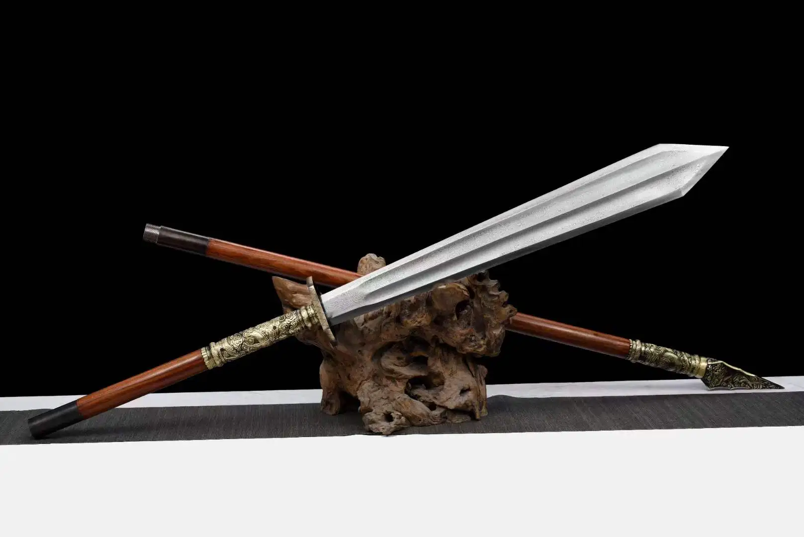 Unique Battle Sword with Long Handle, Mo Dao, Real Handmade Multi Refined Folded Tempered Patterned Steel Blade, Unsharp