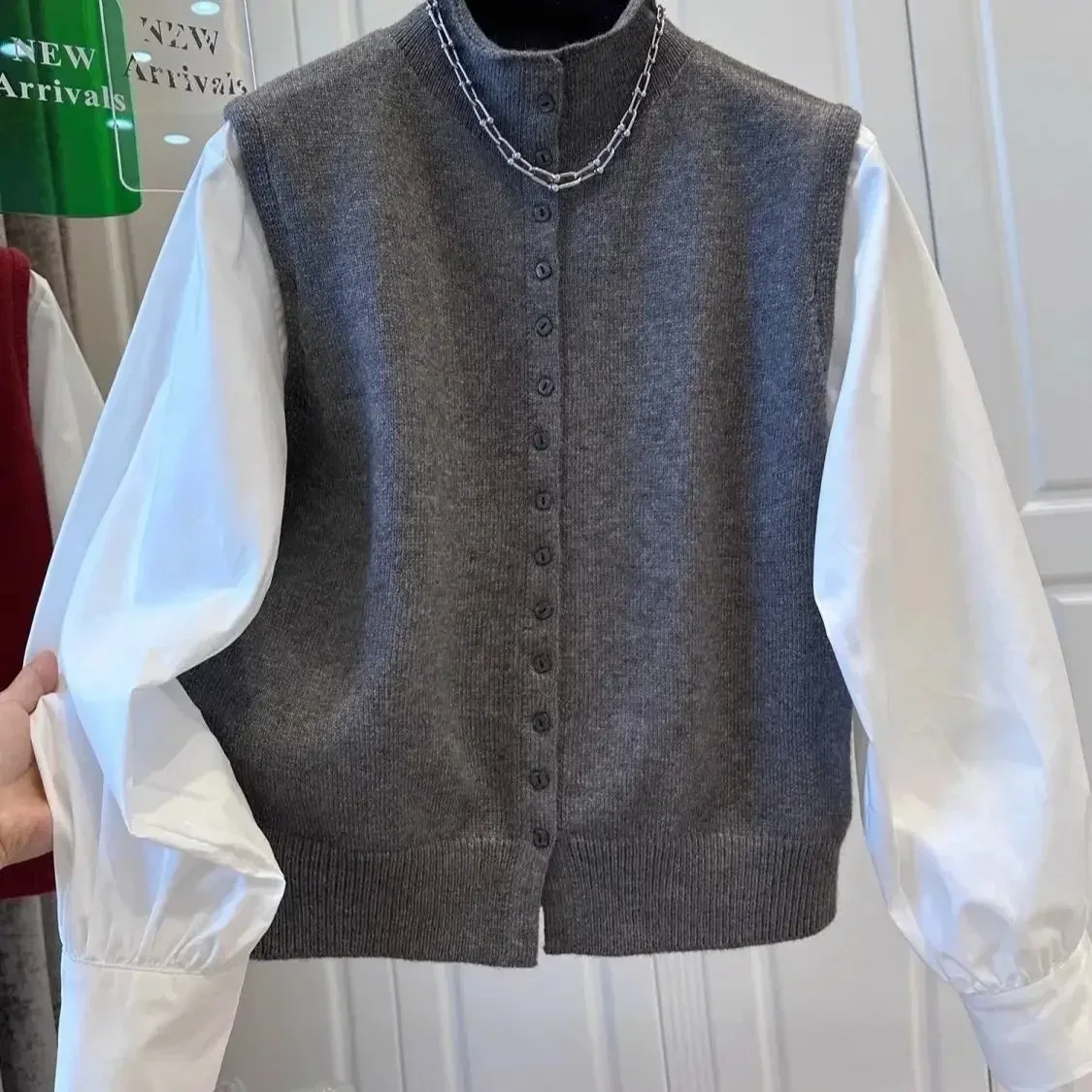 

2025 New Causal Cardigan Knitted Shirt Sweater Two-piece Spliced Top