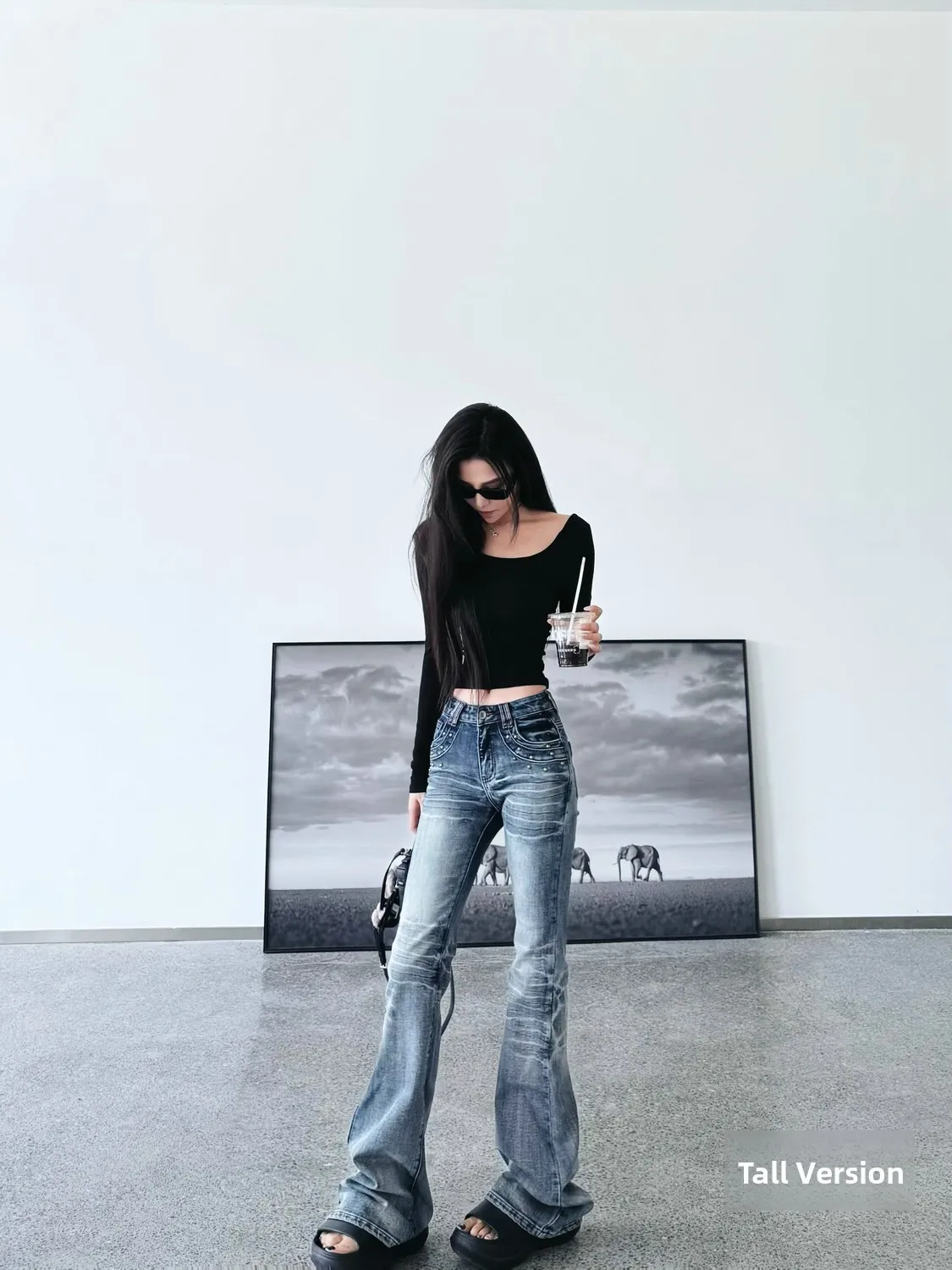 

Уличные расклешенные джинсы с низкой талией удлиненной длины, женские осенне-зимние утягивающие брюки длиной до пола, повседневные джинсовые брюки