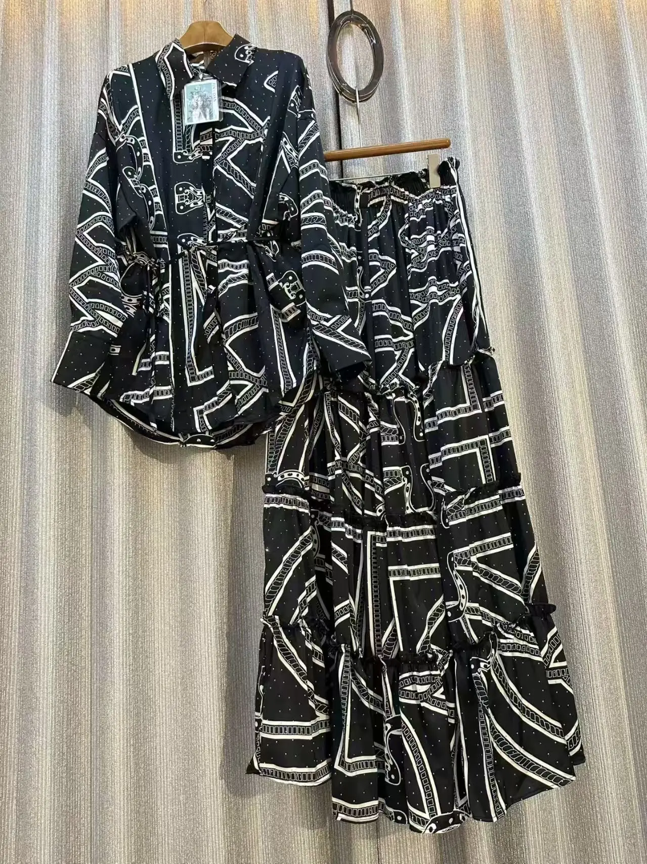 

Роскошная модная осенняя рубашка с принтом 2025, свободная рубашка из двух частей, плиссированные широкие брюки с высокой талией, повседневная женская брючная юбка