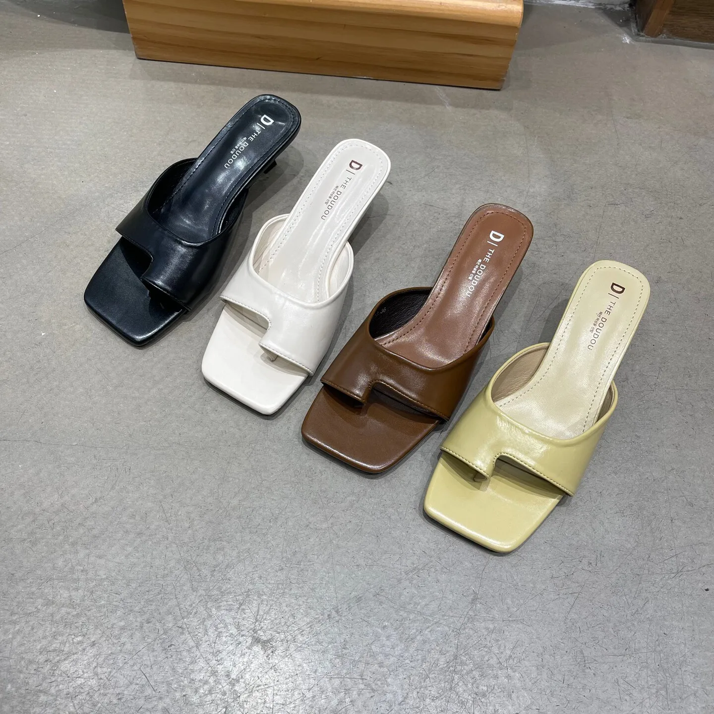 

Women's Spring and Summer Square Toe Open Toe High Heeled Sandals Casual Cool Slippers 2026 New Fashion