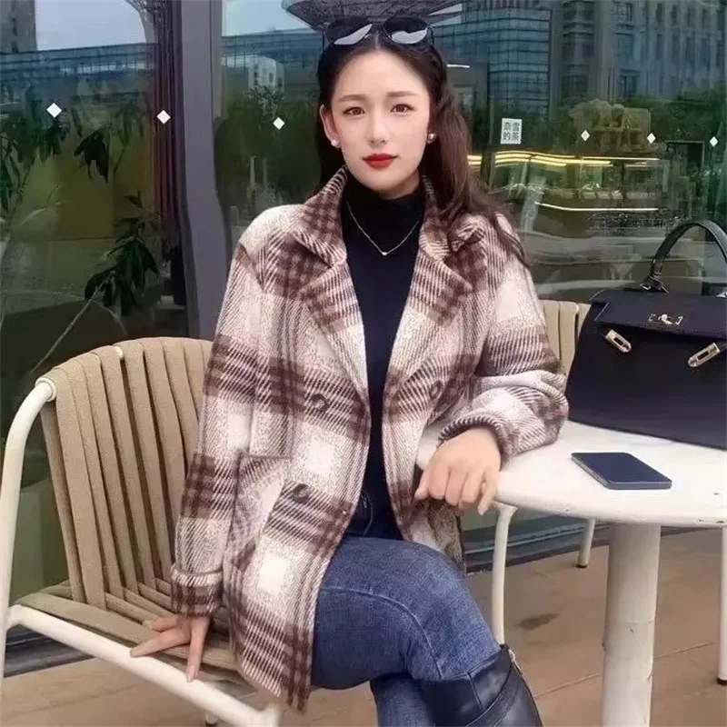 

Новое поступление: Женское шерстяное пальто в клетку 2026 года, осенне-зимняя модная двубортная утепленная длинная куртка-пальто