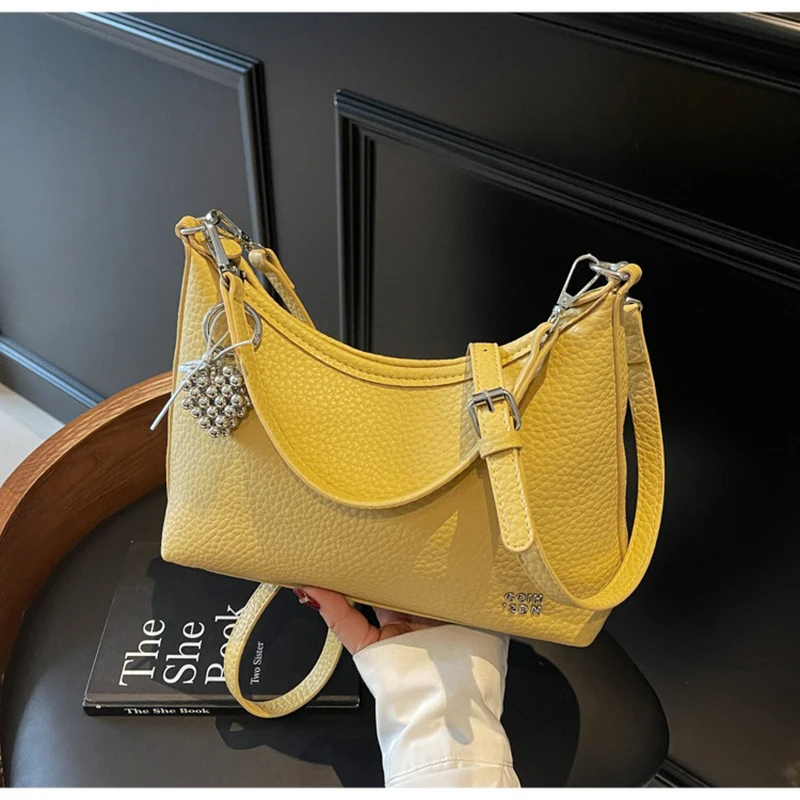 

2025 New solid color trendy versatile shoulder bag casual women's bag retro PU quality fashion