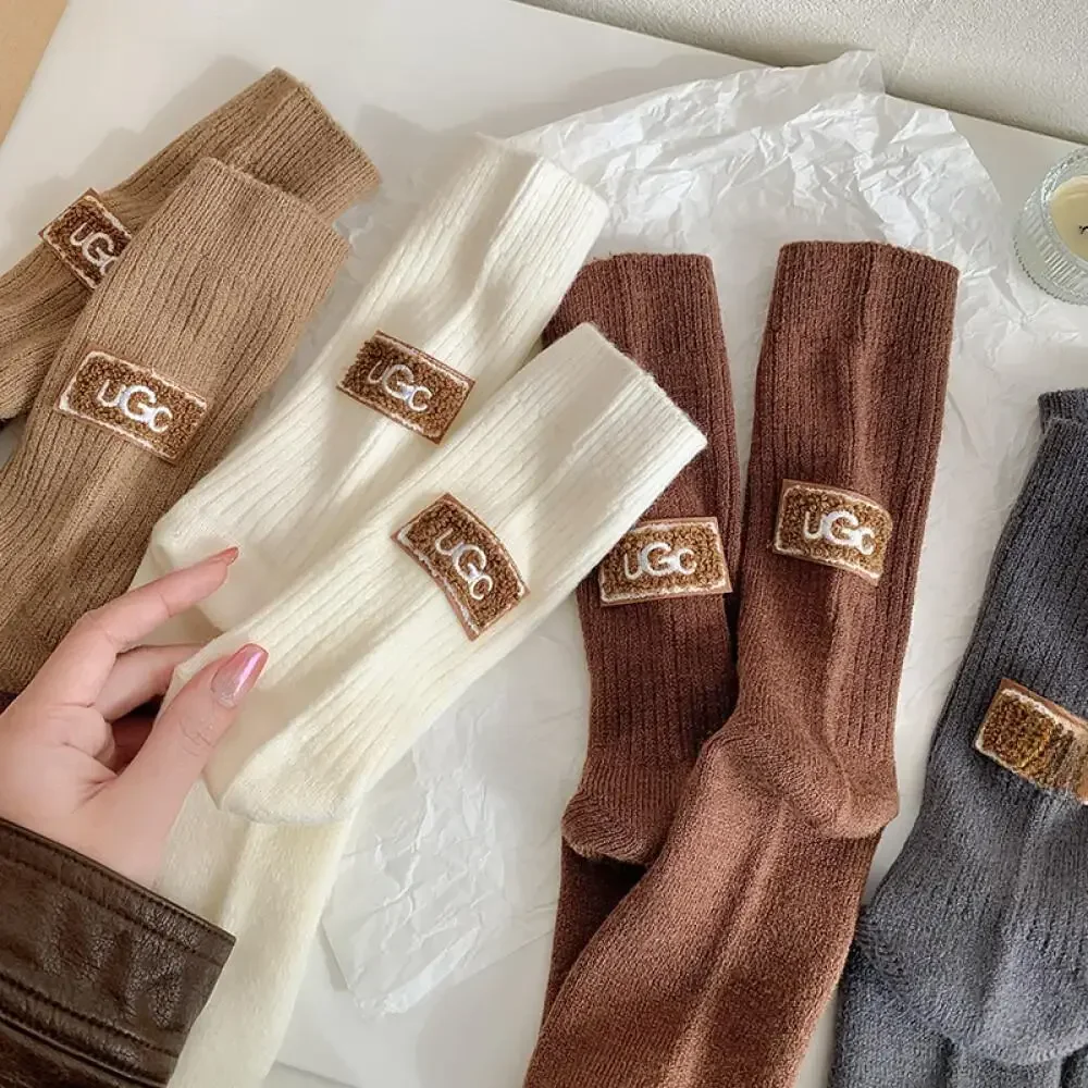 Winter Solid Warm Velvet Thickened Pile Socks Multicolored Embroidered Logo Mid-Calf Length Socks Brown Casual Cotton Socks