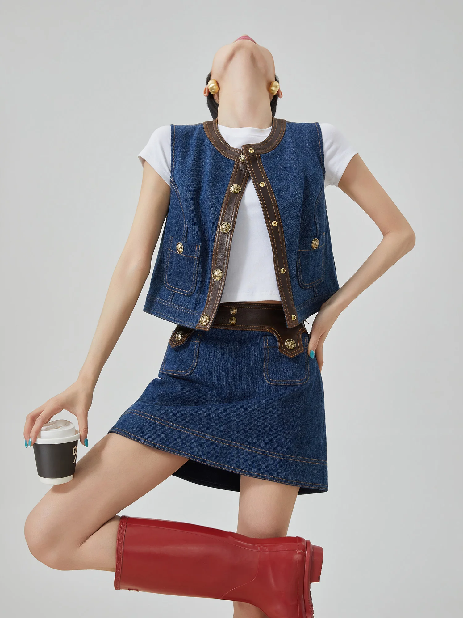 

Американский ретро-комплект из кожаного жилета в стиле пэчворк и джинсовой короткой юбки с высокой талией для женщин, летняя новинка