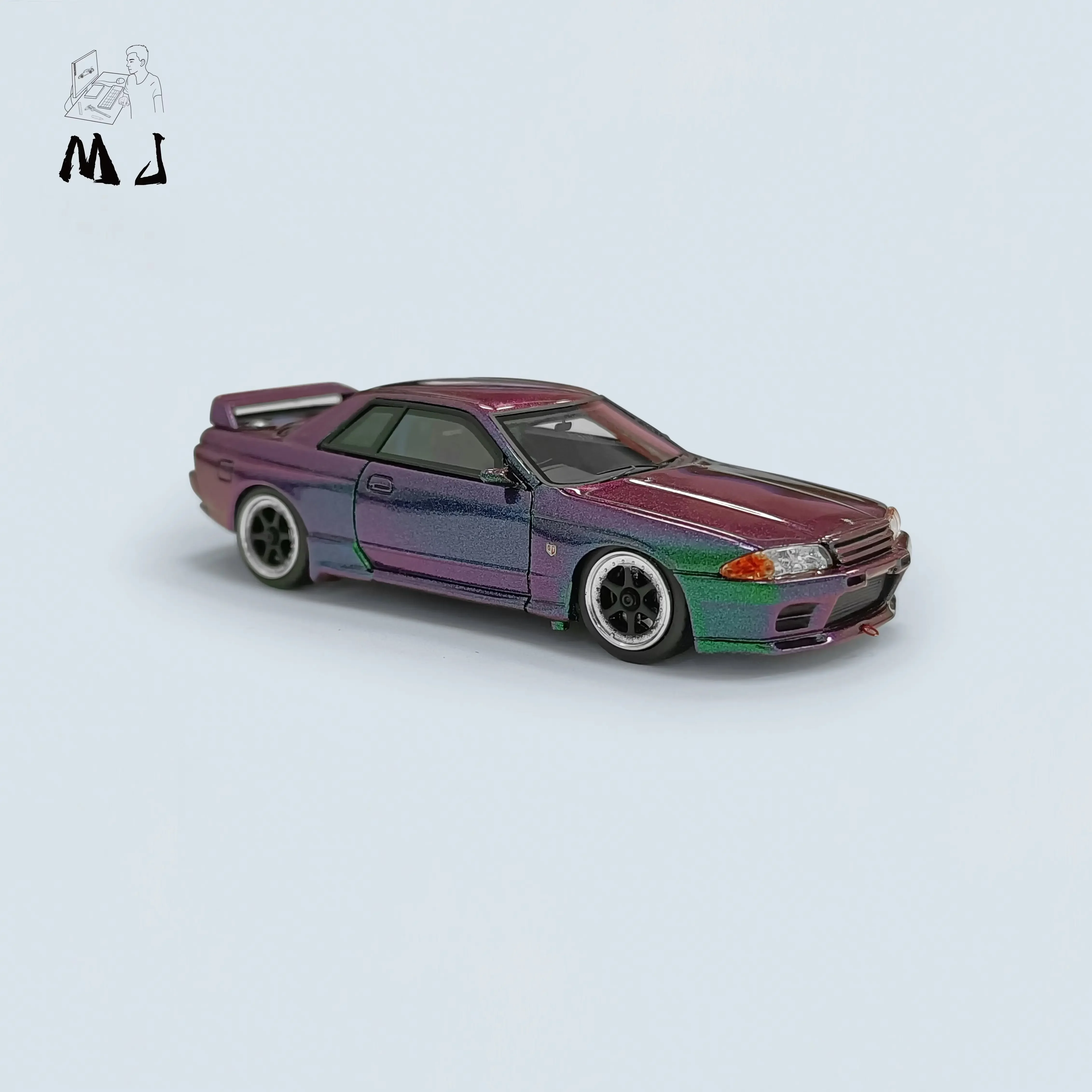 MJ 1:64 R32 Magic Purple Resin Model Car