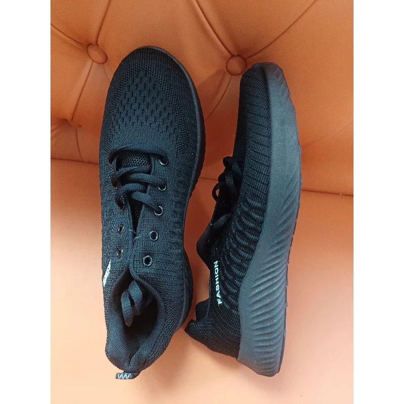 

Простая атмосфера, высокое качество, повседневная универсальная спортивная обувь для отдыха на открытом воздухе, новая модная легкая дышащая повседневная обувь