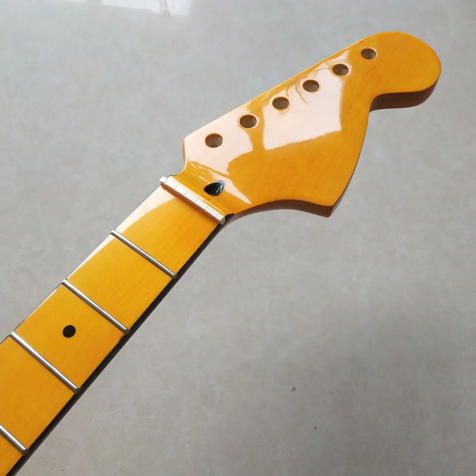 

Maple Yellow Guitar Neck 22fret 25.5inch Maple Fretboard Dot Inlay Big head part