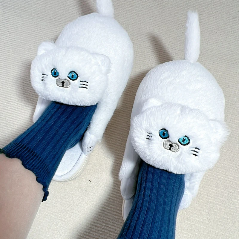 Cuddly Hug Cat Slippers Women Men Winter Home Slides Kawaii Floor Shoes Furry Slippers Girl White Mules Funny Cute Gift Slippers