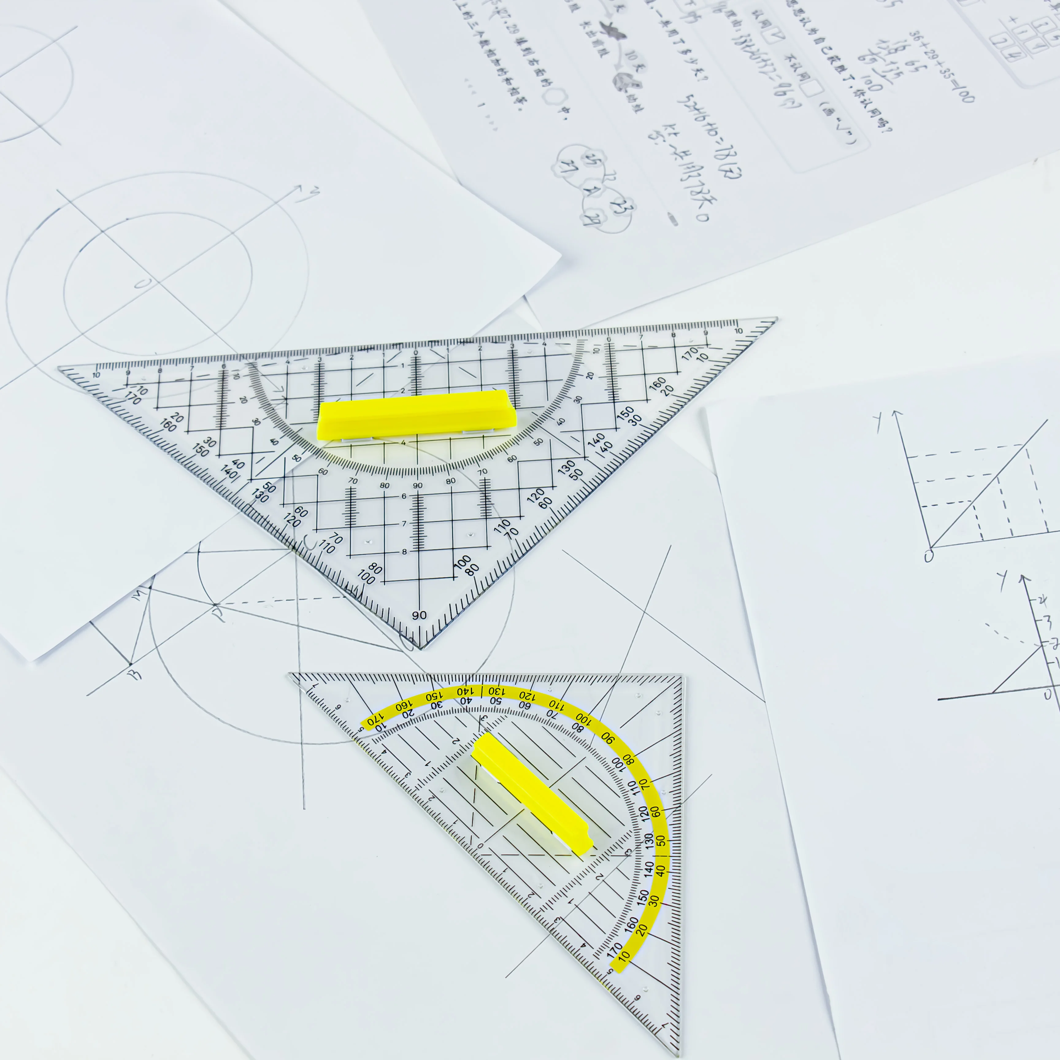 regua-triangular-multifuncional-profissional-com-cabo-adequada-para-varias-aplicacoes-em-desenho-tecnico-e-design