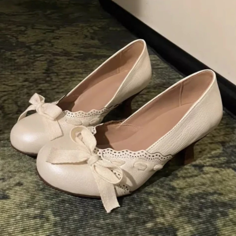 2026 Spring Vintage Chunky-Heel Women Pumps Bow Decoration Round Toe Mary Jane Shoes Elegant Party Designer Shoes Lolita Shoes