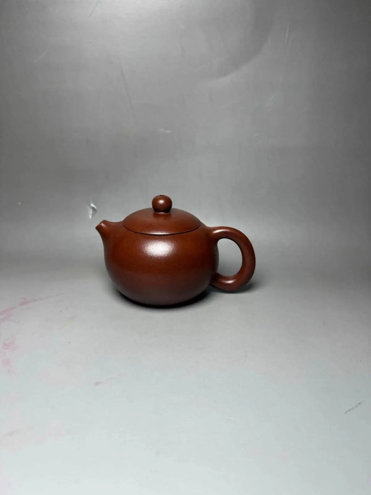 

China Yi Xing Zisha Clay Handmade Exquisite Teapot