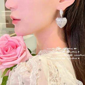 Modeling Eardrop shiny very large diamond earrings 18K gold-plated ice candy drill zircon