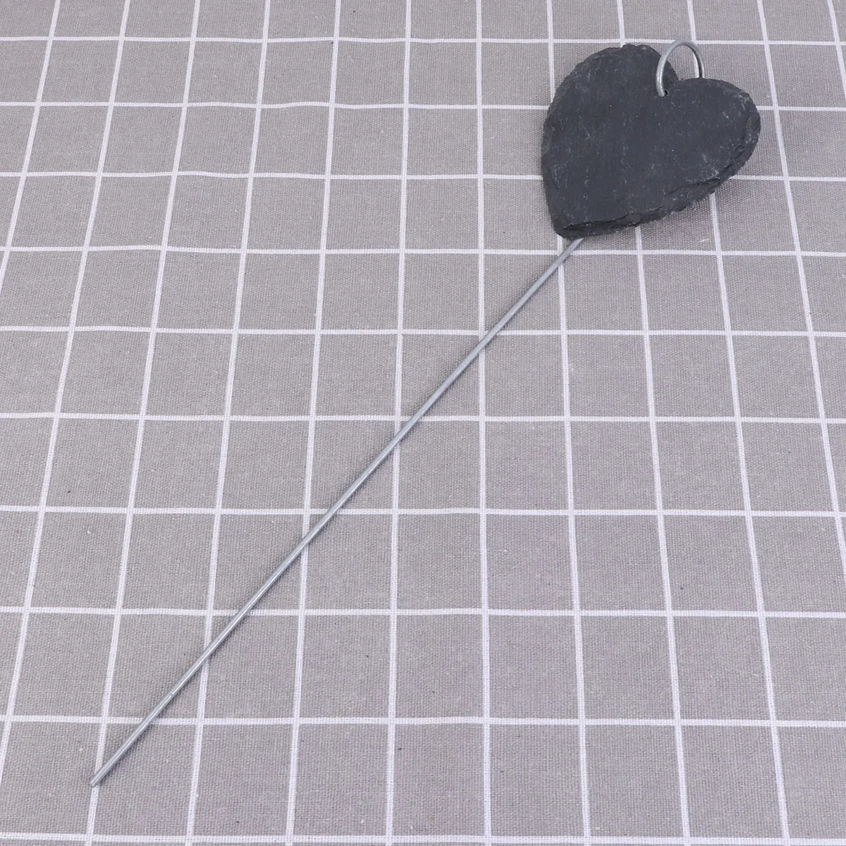 

Plant Label Natural Heart-Shaped Rust Resistant Iron Hanging Black 10x10cm Gardening Sign Garden Marker for Flower Beds