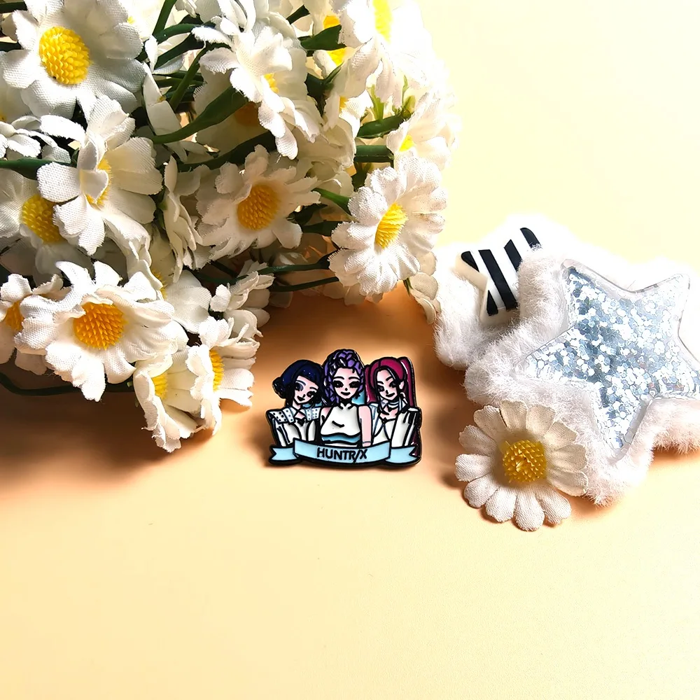 3 قطعة KPop شيطان الصيادين المينا بروش شارة HUNTR/X سبيكة ظهره ملحق رومي ميرا زوي تصميم مجوهرات هدية للأطفال
