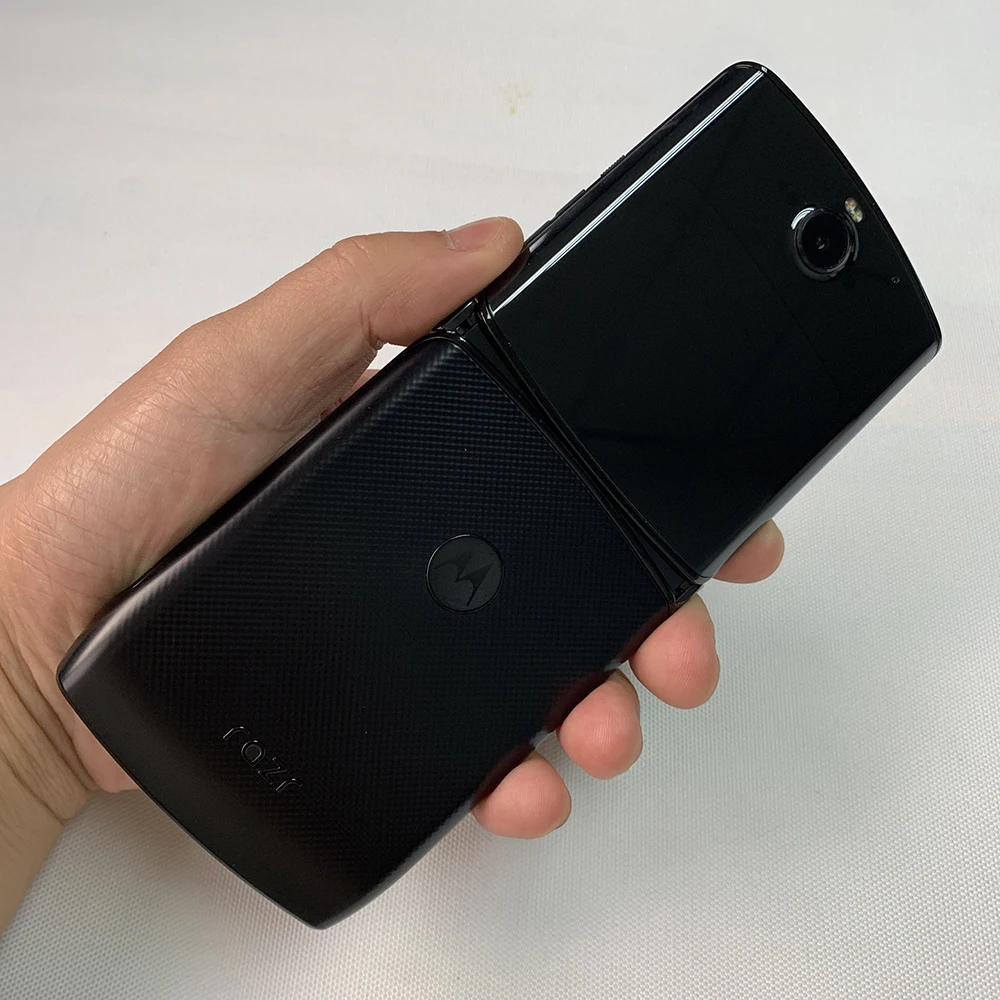 Б/у мобильный телефон Motorola Razr 2019 XT2000 4G, 6 ГБ+128 ГБ, P-OLED 6.2', eSIM, Snapdragon 710 Octa-Core, Android смартфон