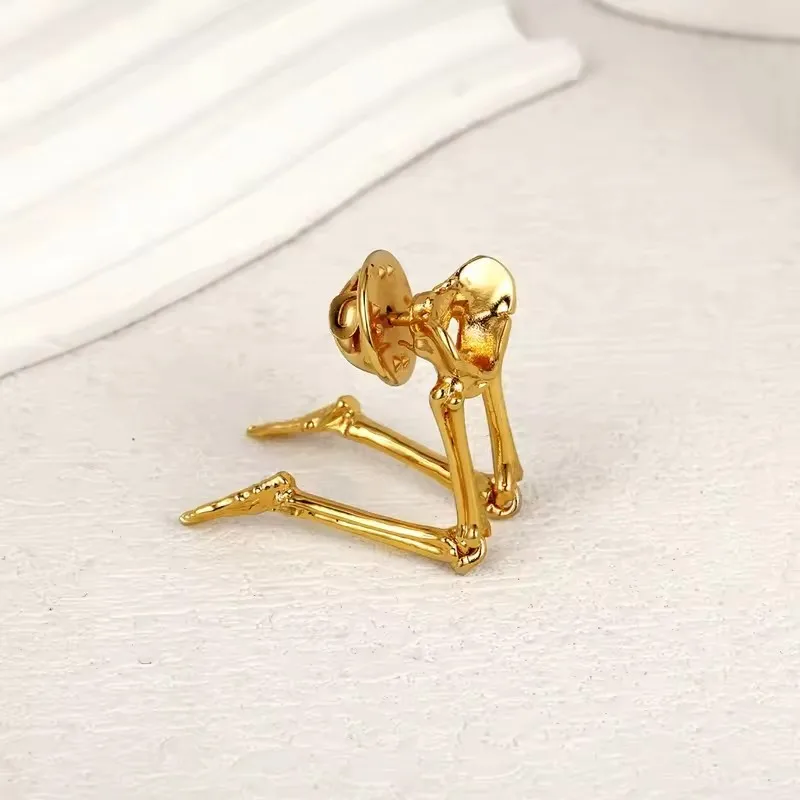 

Novelty Human Skeleton Hip Leg Bone Brooch Medical Orthopedics Pin Badge Gift for Medical Student Doctor Nurse