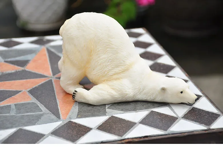 Country Pastoral Lazy Polar Bear Figurine Cute Animal Statue Garden Decoration Home Interesting Scene Decoration Gift