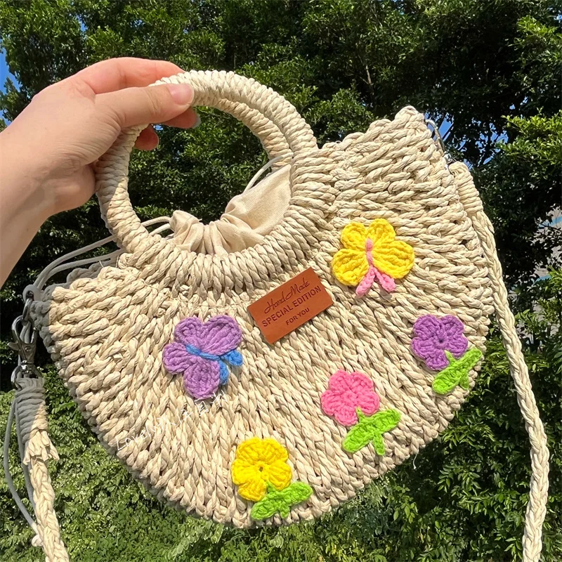 

Original Designer Handmade Appliques Basket Bag Natural Straw Woven Handheld Handbag Women Summer Holiday Vacation Beach Bag