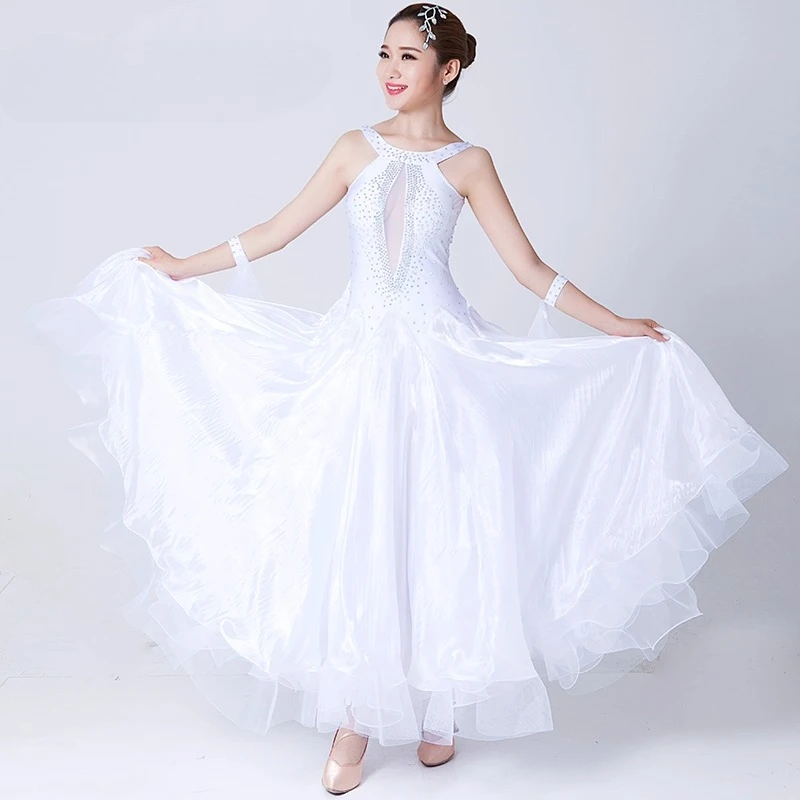 カスタマイズされたモダンダンスパフォーマンスドレス国家標準ソーシャルオーバーサイズスカートノースリーブダイヤモンドスタッズ付き
