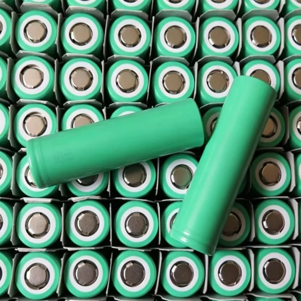 

3.7V 2500mah 18650 Battery For Samsung 25R INR 18650 20A Lithium-ion Battery Replacement External Battery+Charger