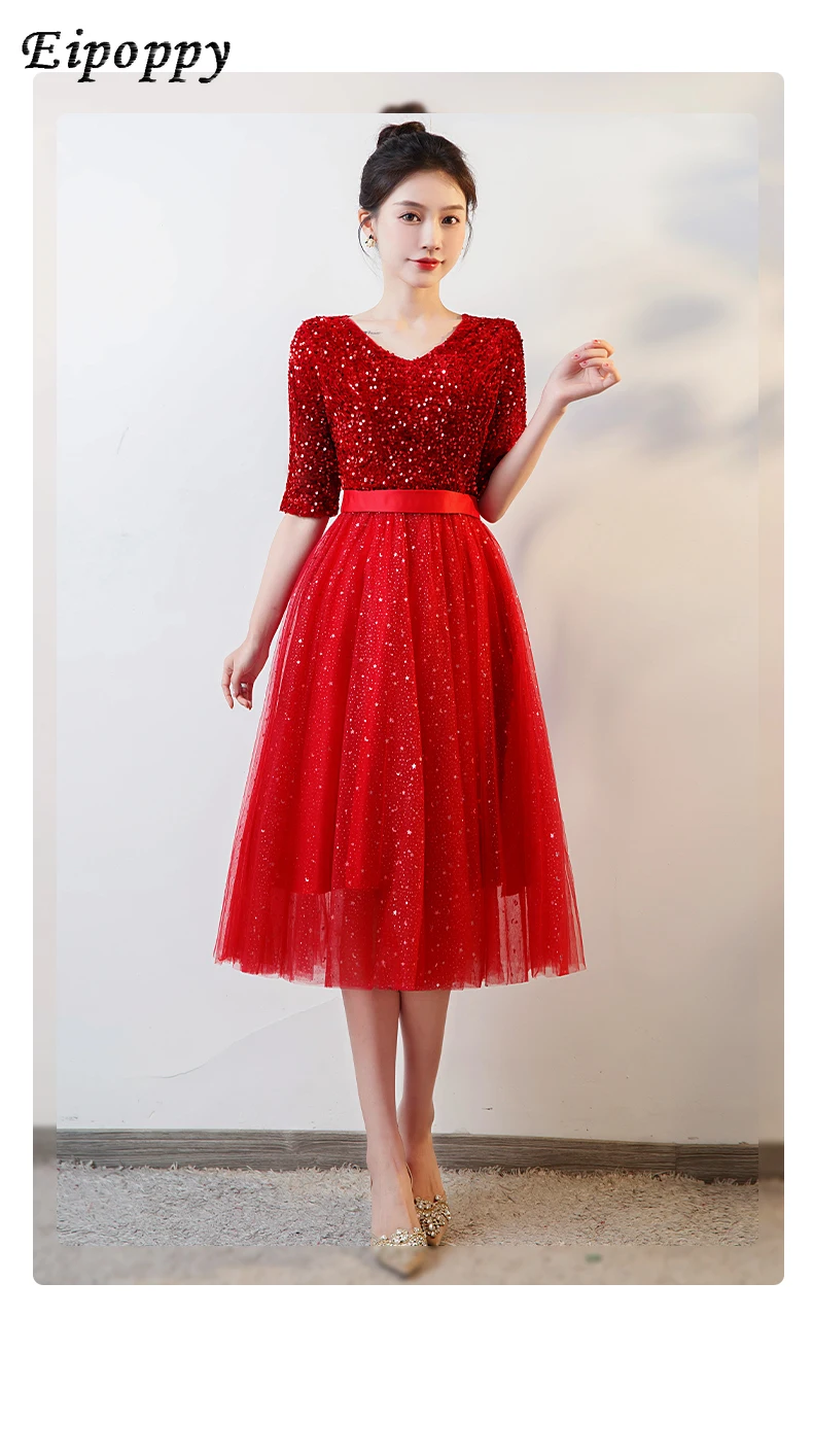 Erwachsene weibliche kurze Abnehmen Student Poesie Rezitation Host Kunst Prüfung sternen klare Abendkleid