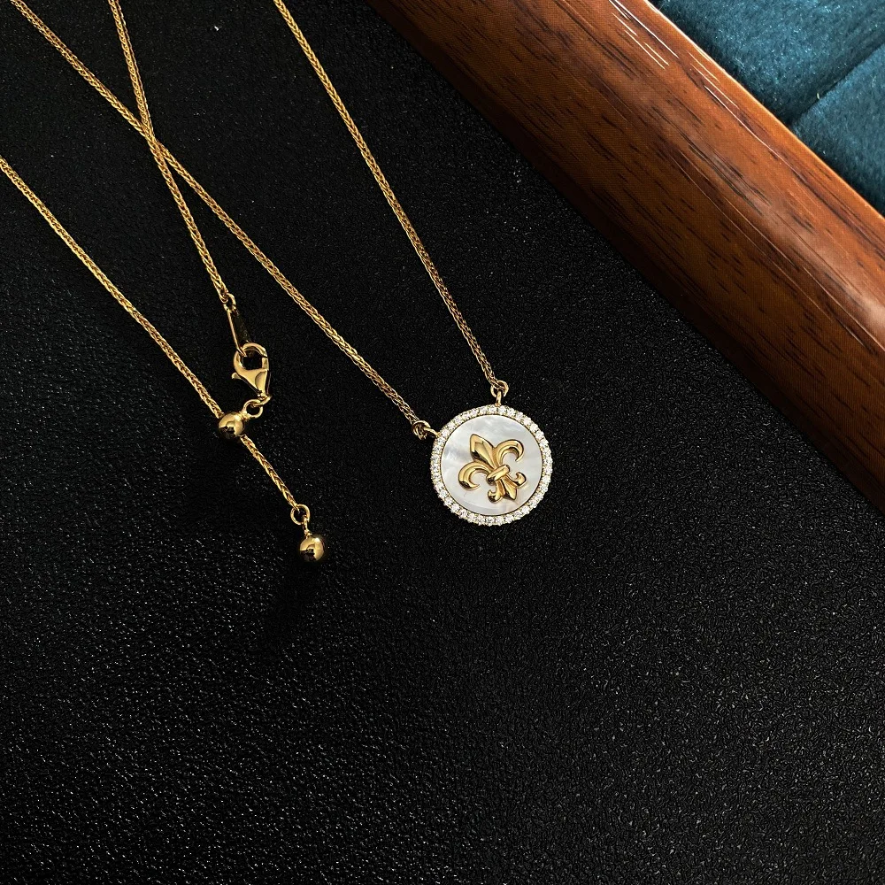 Light luxury retro round brand white fritillary iris necklace inlaid with zircon fashion exquisite high-end collarbone chain
