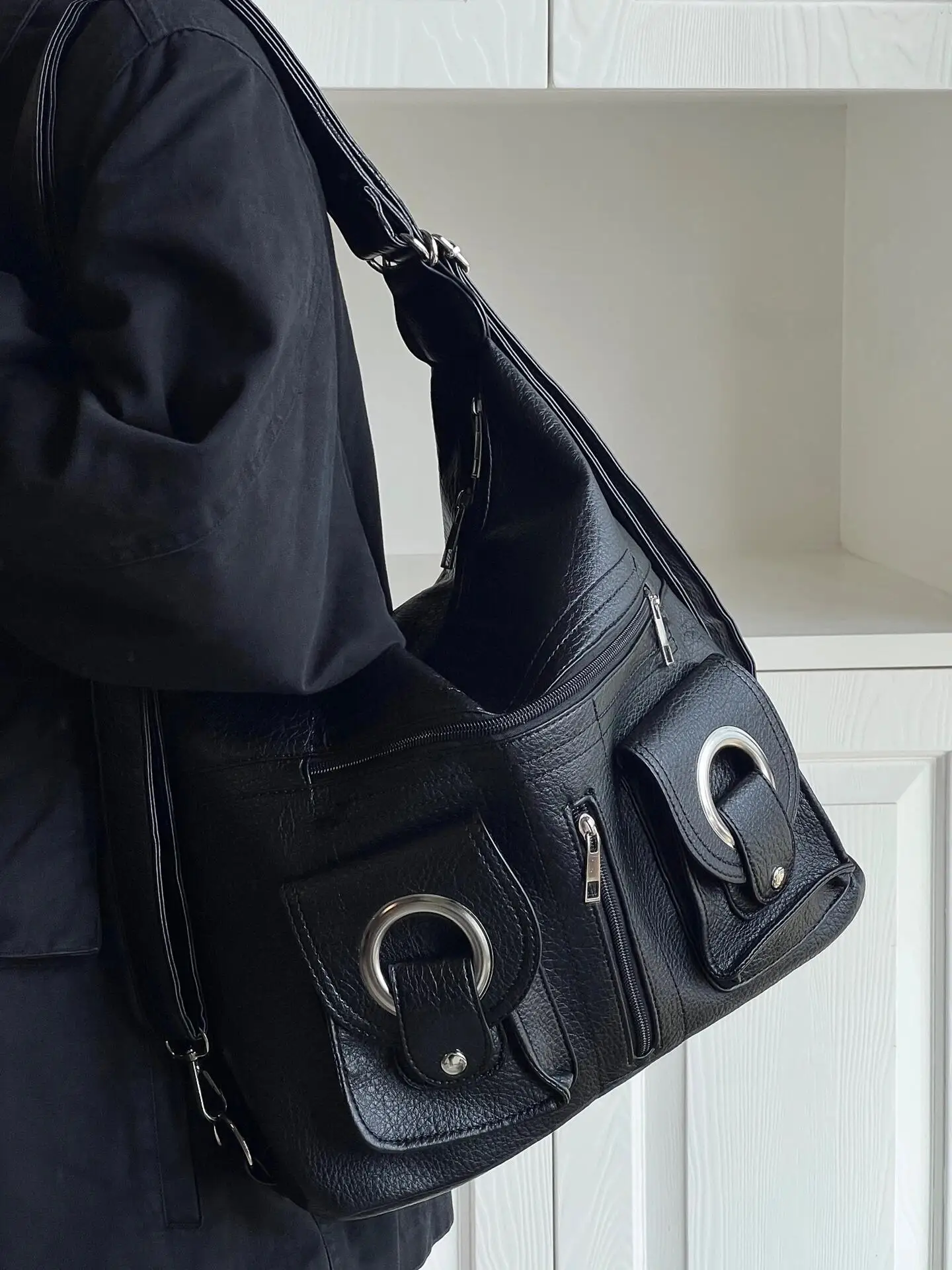 

2025 New Korean Sle Large Capaci Commuter Tote Bag Double oulder Bag with ket Single oulder Bag Faionable And Ve...