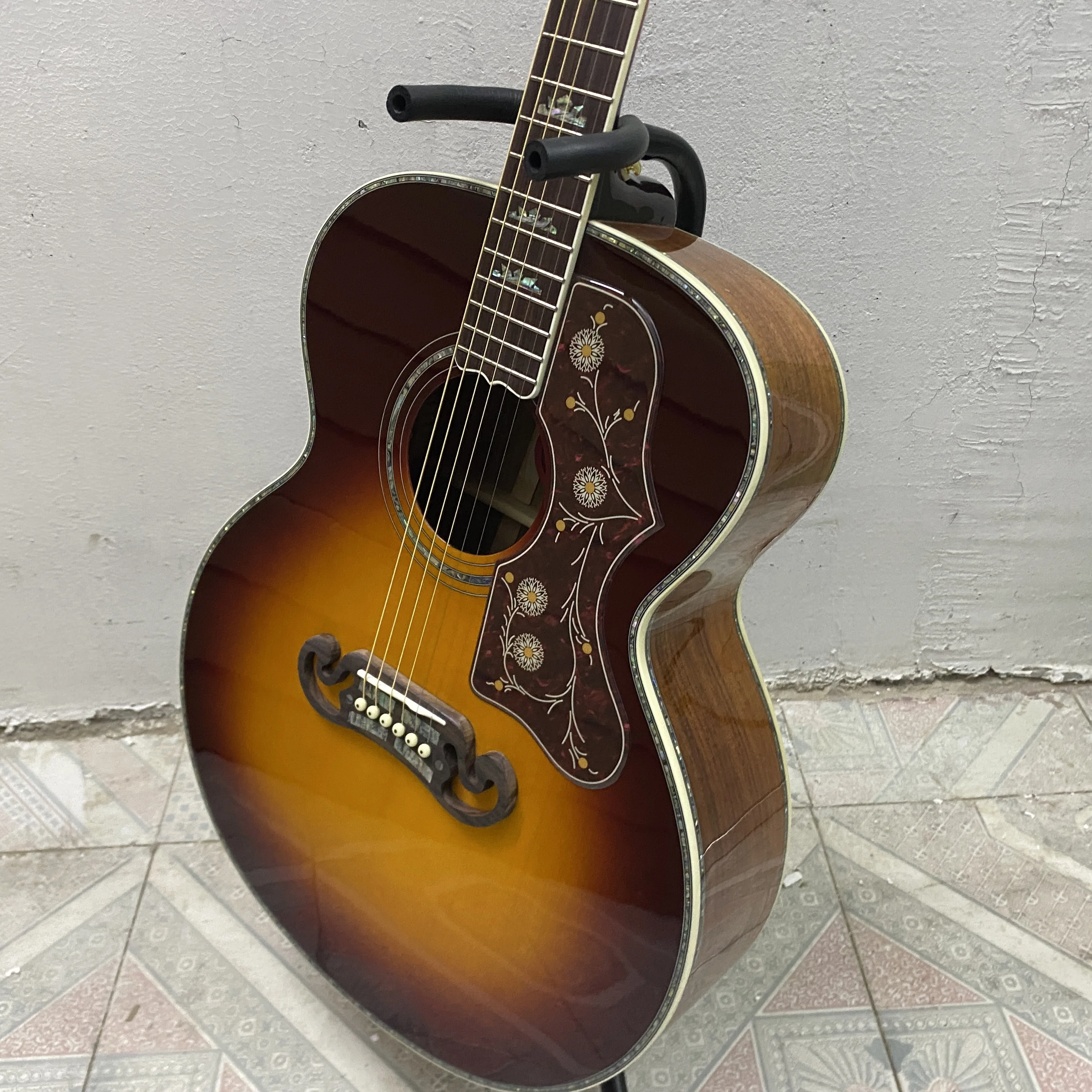 Original Acoustic Folk Guitar, Spruce Wood Panel, Ebony Fingerboard, Rosewood Side Panel, Durable Structure, Suitable for Music Enthusiasts, Free Shipping