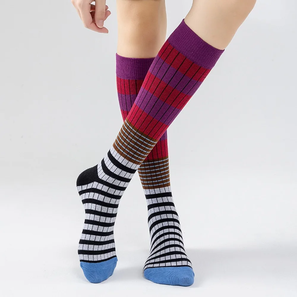 1 pair of women's retro checkered casual socks with contrasting stripes, autumn women's color blocked calf socks