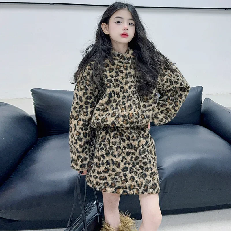 Girls' 2024 autumn and winter high-end temperament leopard print set skirt new stylish jacket short skirt two-piece set trendy