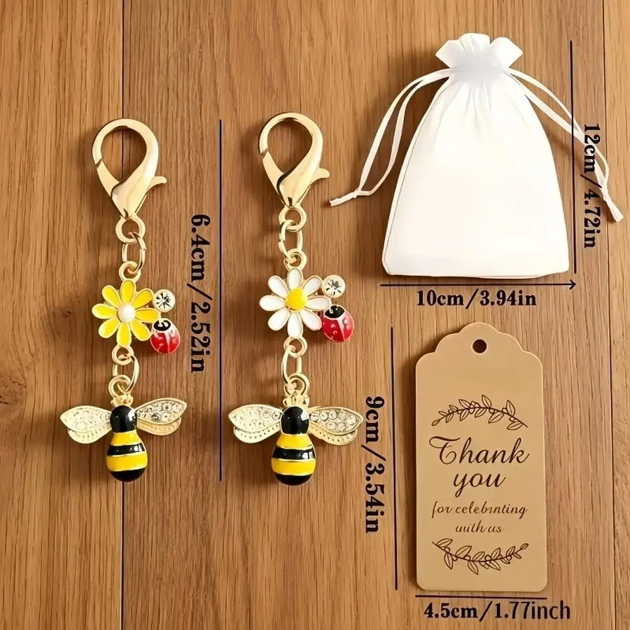 1/5/10/20/50/100pcs Gift for Her/Him: 30-Piece Set of Lucky Bee, Daisy, and Ladybug Party Keychains, Includes 10 Keychains, 10 C