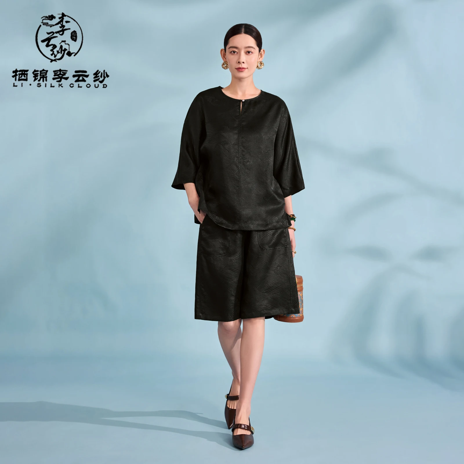 

LI SILK CLOUD xiangyunsha Блузка с короткими рукавами - 100% тутовый шелк, удобный шелковый топ, марля Гуандун с черным жемчугом Гуандун