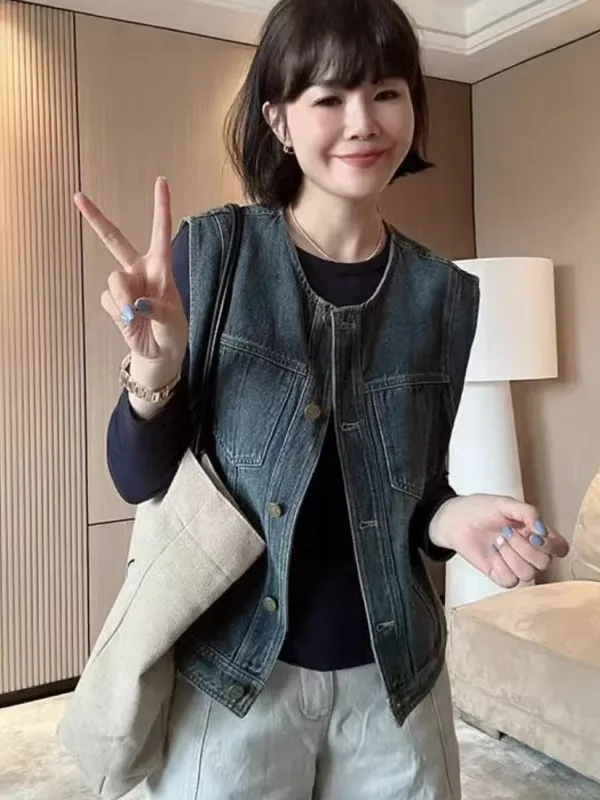 

Retro Style Short Denim Vest with Button Detailing Vintage Fashion Design Sleeveless Jacket for Women Spring Autumn Season