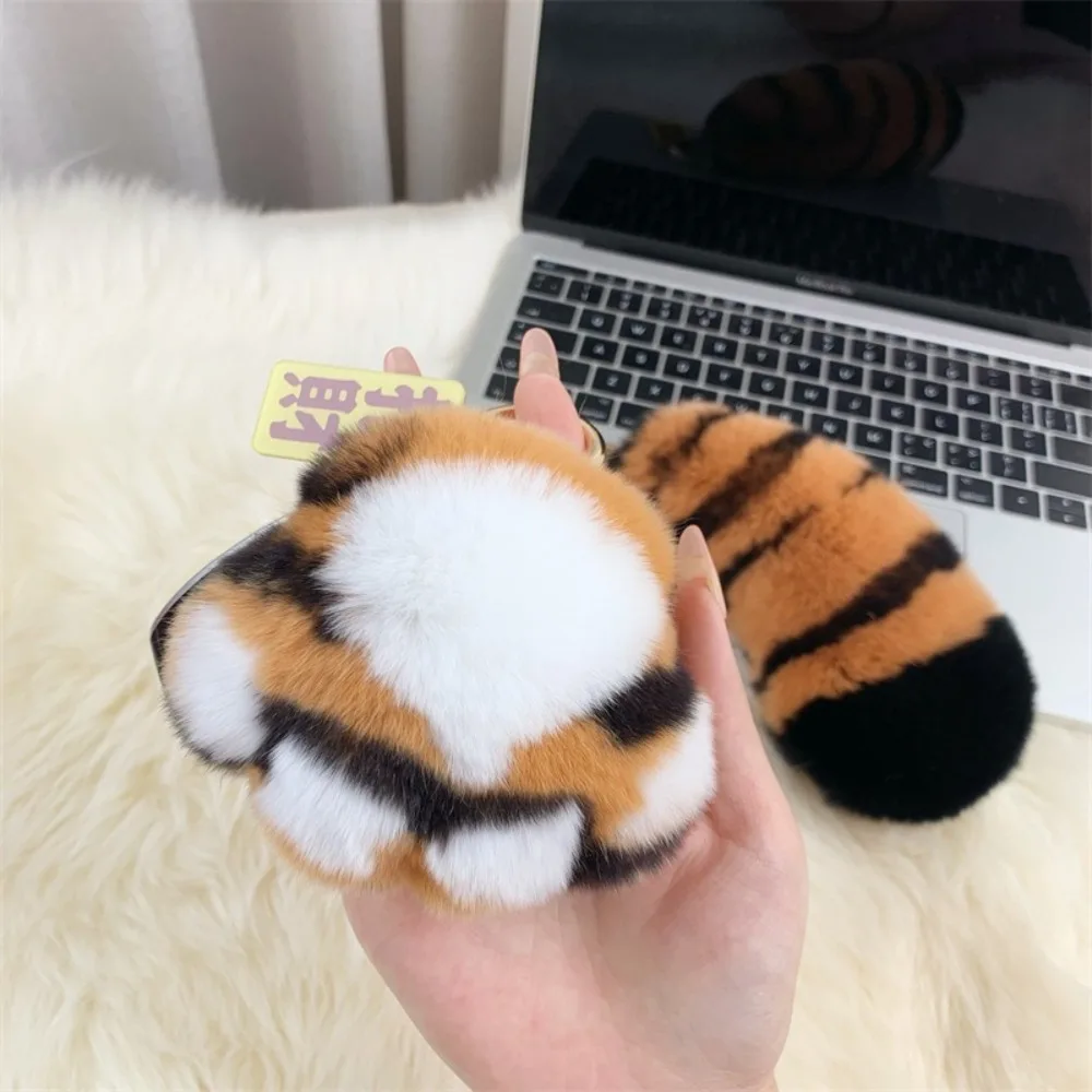 

Real Rabbit Fur Big Cat Paw Keychain Animal Tiger Tail Bag Charms Ornmant Fluffy Soft with Key Ring Pendant New Year Gift