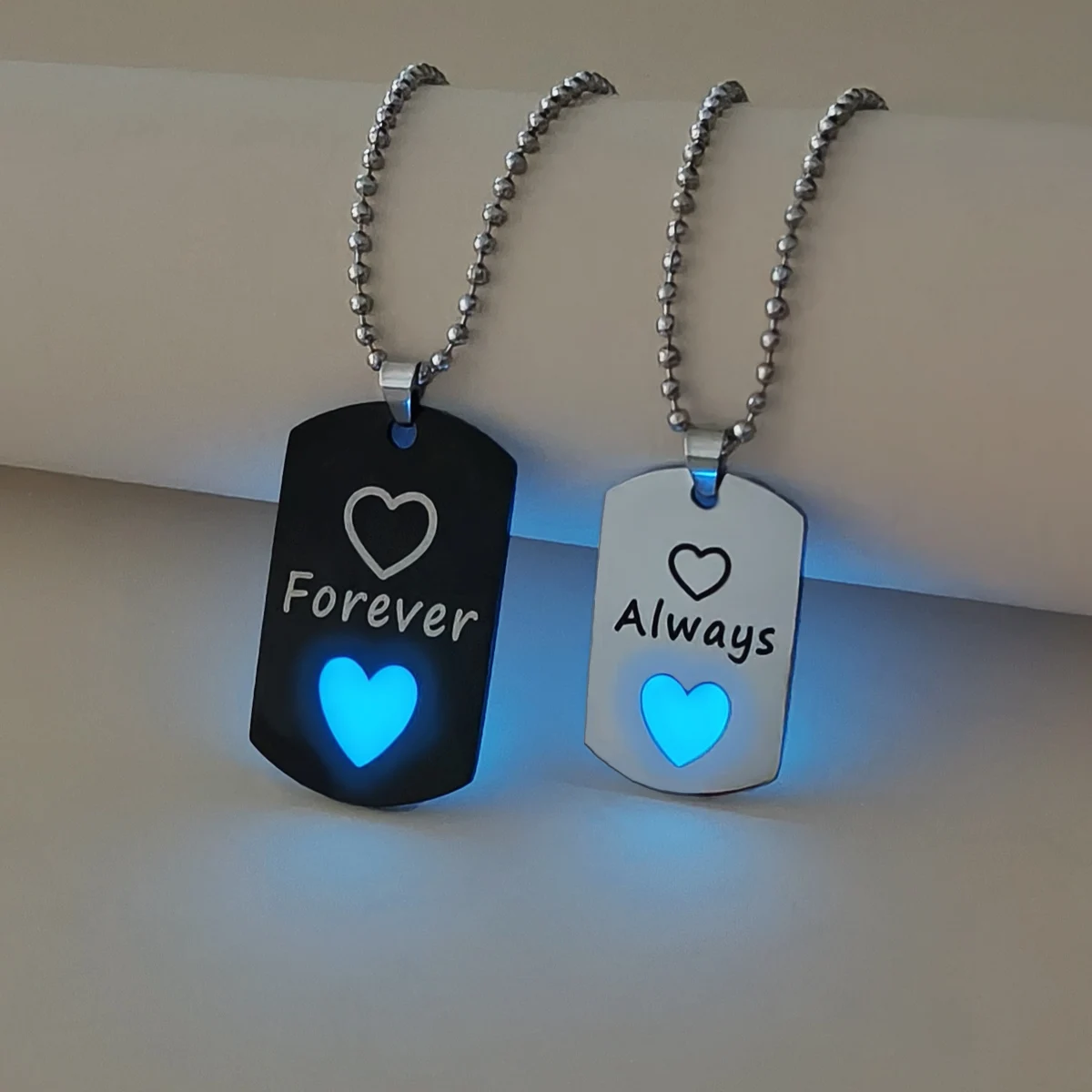 2-Piece Set Glow in theDark 'Forever Always' Word Simple Heart Pattern Couple Necklaces omen Fashion Minimalist Gifts Jew