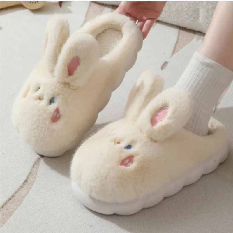 Zapatillas de algodón de conejo cálidas y bonitas para parejas de invierno, sandalias suaves informales con Orejas de conejo para interiores para hombres y mujeres, chanclas suaves de felpa bonitas