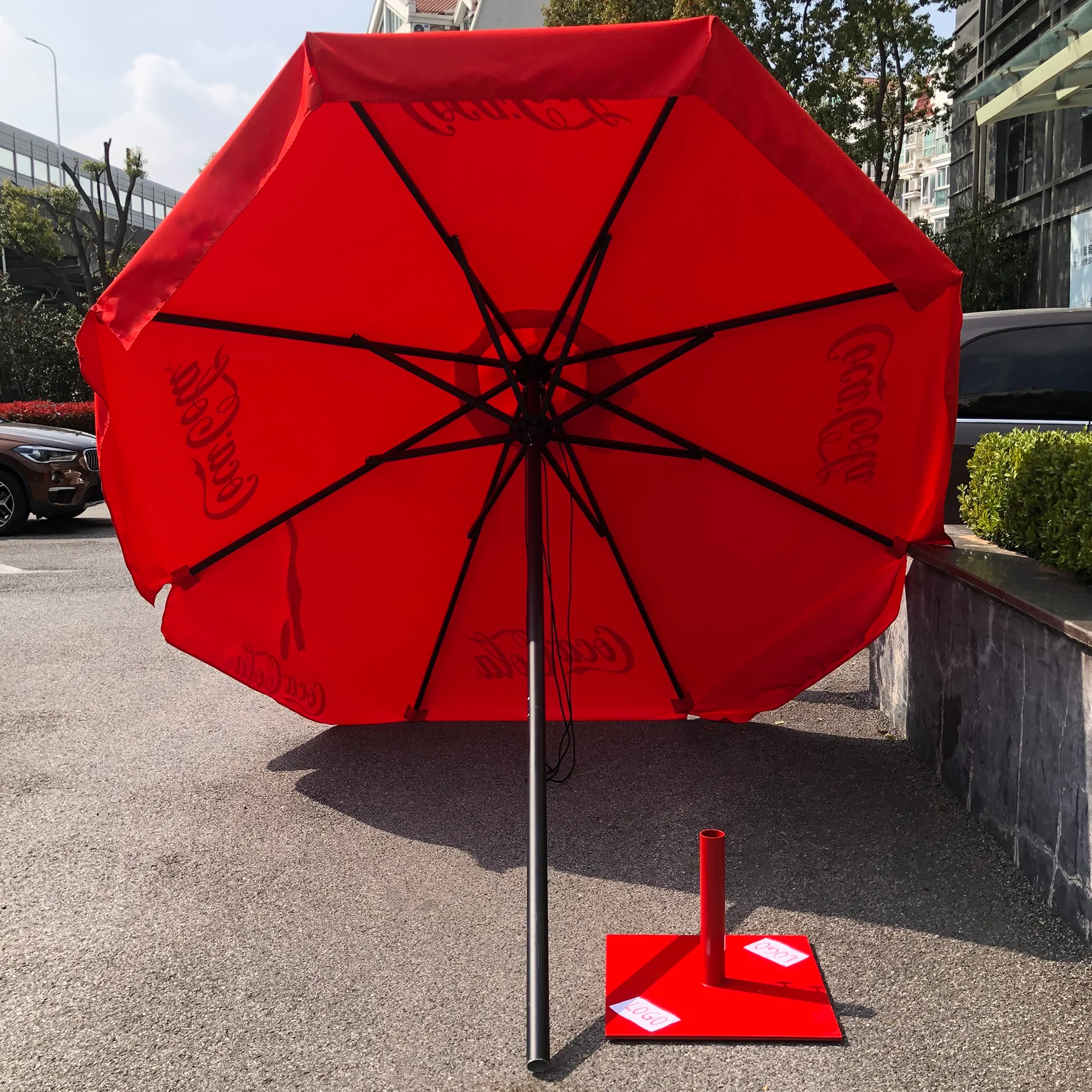 特注ロゴ入りパティオ傘、重厚ベース、UV&雨よけ、業務用、レ - Gardening Tools Logo のレビューと価格