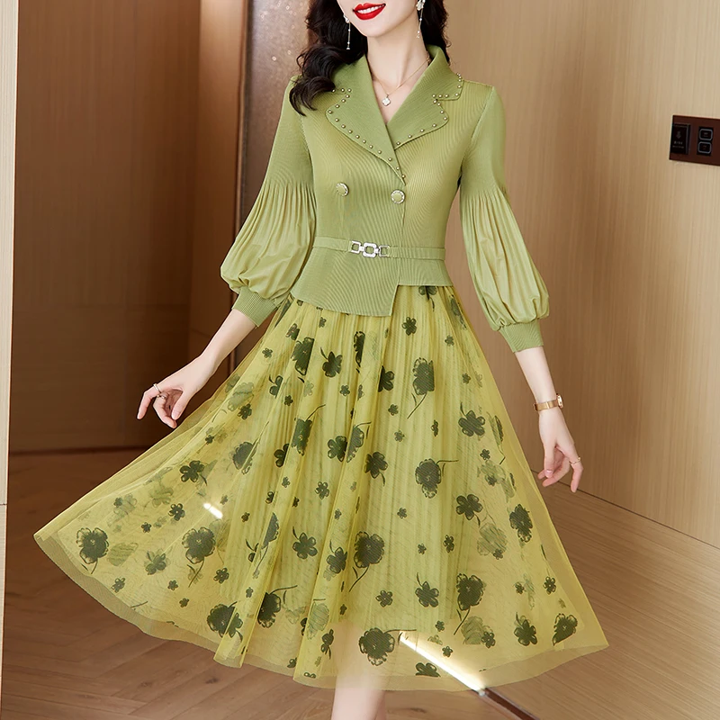 Sanzhai Pleated Dress 2024 Spring New Suit Collar Pin Bead Printed Bubble Sleeves for Slimming Waist and Knee Length Skirt