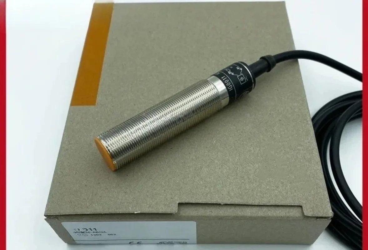 Proximity switch IG0011 2-wire normally open M18 cylindrical threaded waterproof metal inductive sensor